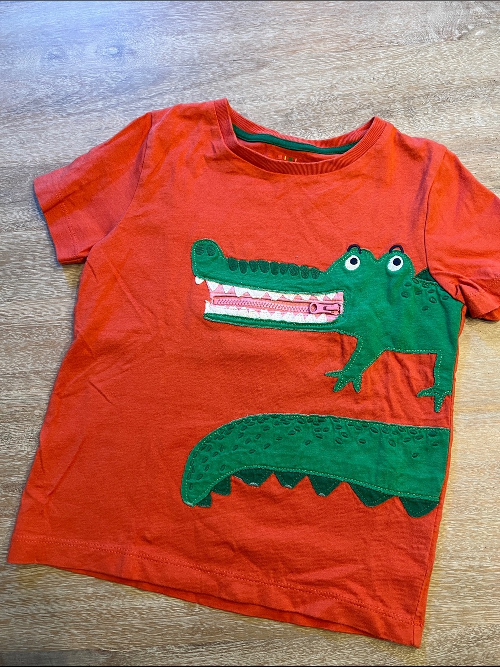 Mini Boden 4/5 shark shirt EUC